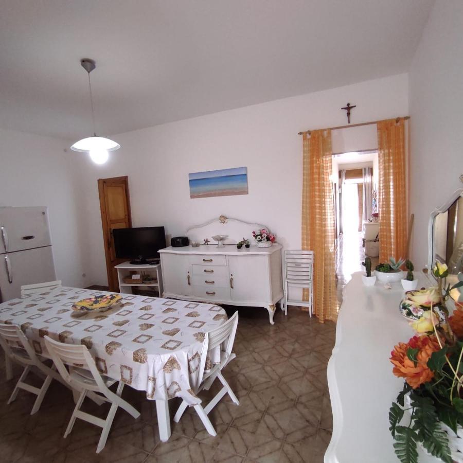 Casa Vacanze Sonia Torre Lapillo Buitenkant foto
