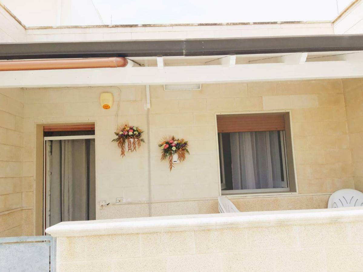 Casa Vacanze Sonia Torre Lapillo Buitenkant foto