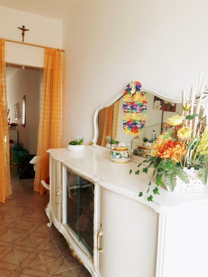 Casa Vacanze Sonia Torre Lapillo Buitenkant foto