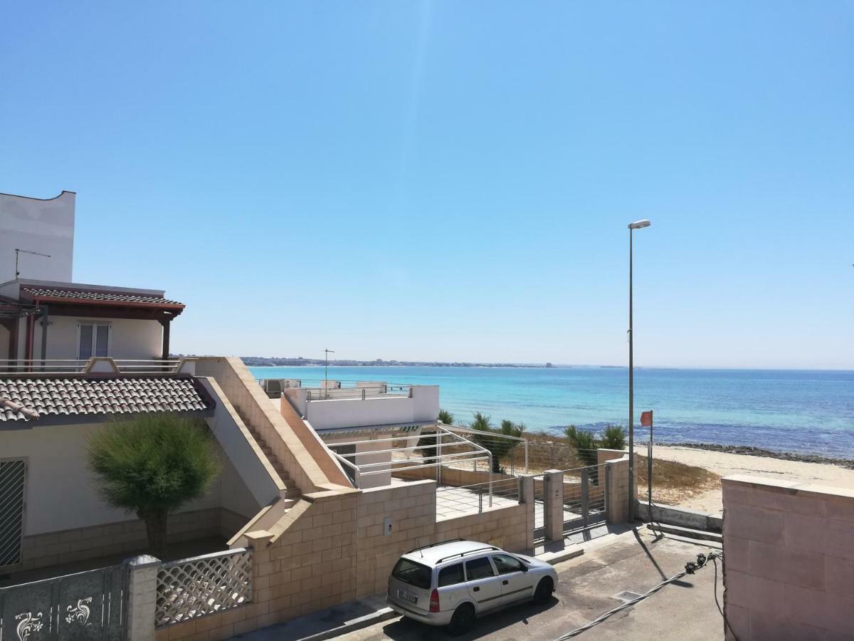Casa Vacanze Sonia Torre Lapillo Buitenkant foto